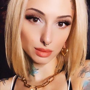 Meet your Posher, Jenn